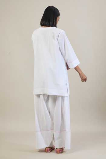 Shop_Tuli_White Cotton Round Neck Roop Thread Work Kurta And Salwar Set _at_Aza_Fashions