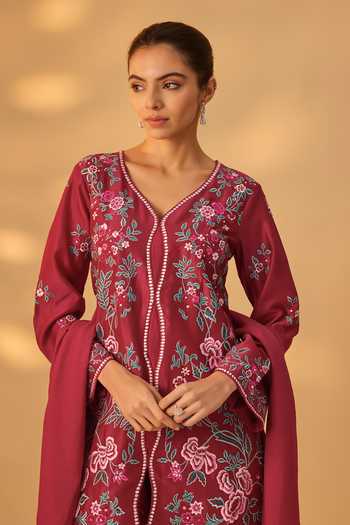 Buy_The Aarya_Maroon Silk, Chanderi V-neck, Yes Handwoven Embroidered Kurta Set _Online_at_Aza_Fashions
