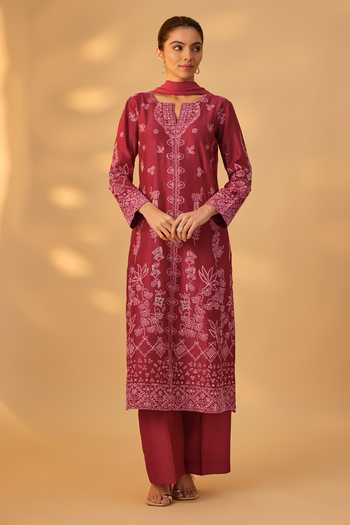Buy_The Aarya_Maroon Silk, Chanderi Keyhole Neck, Yes Embroidered Handwoven Kurta Set _at_Aza_Fashions