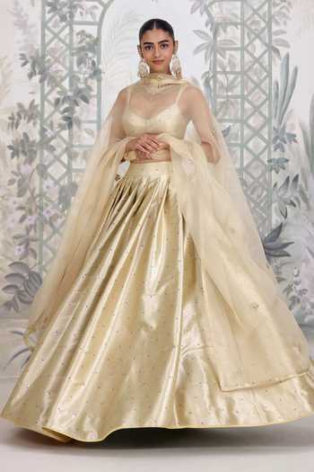 Shyam Narayan Prasad_Gold Silk, Organza, Brocade Sweetheart Neck Banarasi Lehenga Set _Online