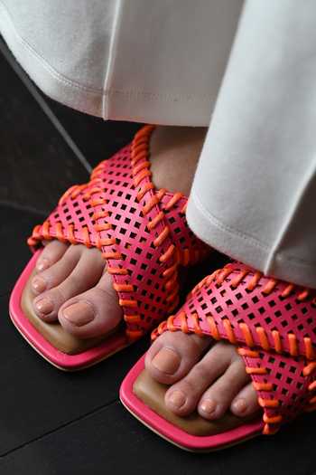 Buy_Miraki_Pink Woven Strap Flats 