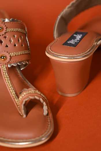 Buy_Miraki_Brown Tan Kolhapuri Heels _Online_at_Aza_Fashions