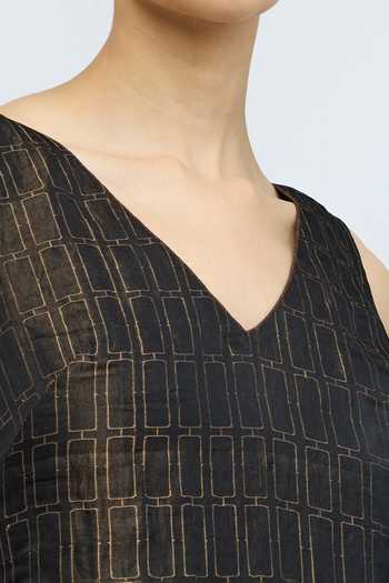 Shop_QUARTER_Black Silk, Brocade V-neck Phalguni Handwoven Kurta And Pant Set _Online_at_Aza_Fashions