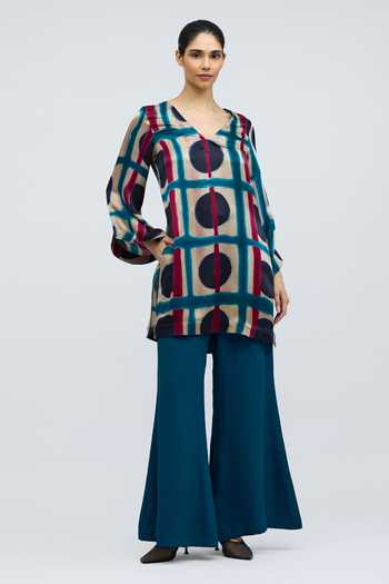 Buy_QUARTER_Multi Color Silk, Georgette Bijlee Resist Geometric Pattern Kurta And Trouser Set _at_Aza_Fashions