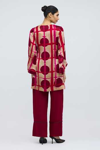 Shop_QUARTER_Pink Silk V-neck, Yes Bijlee Rose Geometric Pattern Kurta And Trouser Set _at_Aza_Fashions