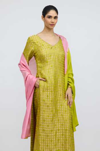 Buy_QUARTER_Pink Silk Crescent Field Hand Dyed Dupatta _at_Aza_Fashions