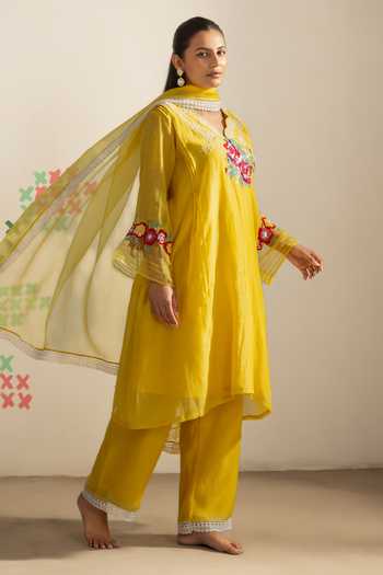 Radha Sharma_Yellow Chanderi, Organza Neckline Embroidered Kurta Set _at_Aza_Fashions