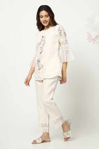 Buy_Kaveri_Off White Linen Boat Neck A Window To Eden Boho _at_Aza_Fashions