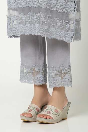 Kaveri_Blue Linen V-neck A Window To Eden Kurta And Pant Set _Online_at_Aza_Fashions