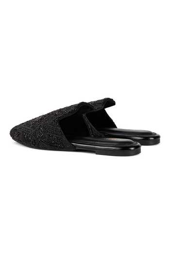 Anaar_Black Raat Baaki Mules _at_Aza_Fashions
