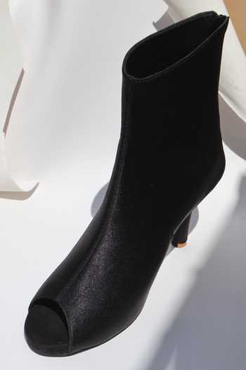 Shradha Hedau Footwear Couture_Black Sofia Peep Toe Heels _Online