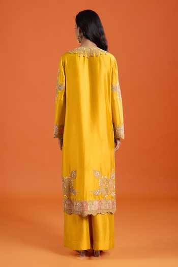 Anamika Khanna_Yellow Round Neck Embroidered Kurta Set _Online_at_Aza_Fashions