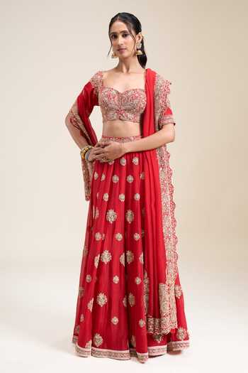 Buy_Anamika Khanna_Red Sweetheart Neck Embroidered Lehenga Set _at_Aza_Fashions
