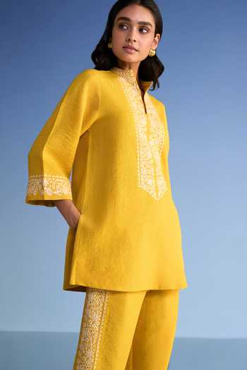 Dash And Dot_Yellow Cotton, Polyester Mandarin Collar Embroidered Linen Longline Top _Online