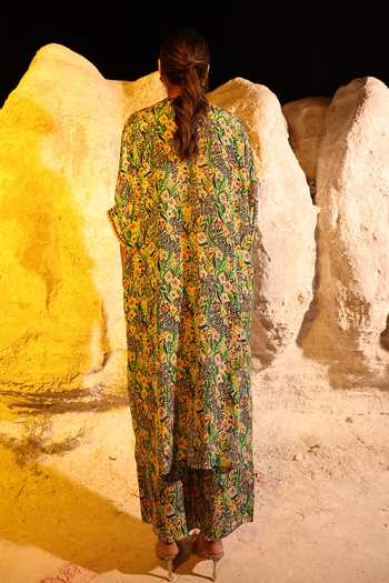 Shop_Meher By Islie_Multi Color Crepe V-neck Zebrula Print Kaftan And Pant Set _at_Aza_Fashions