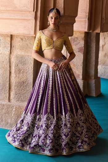Buy_ANGAD SINGH_Purple Silk Sweetheart Neck Raat Rani Embroidered Raw Lehenga Set _Online