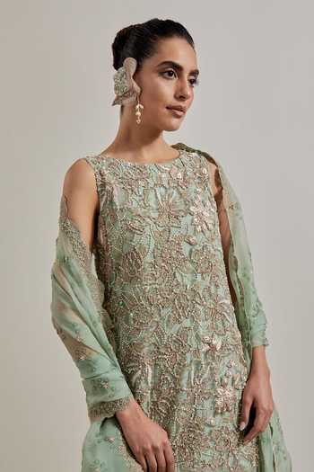 Kavita Bhartia_Green Organza, Net Round Neck, Yes Hand Embellished Kurta Set _at_Aza_Fashions