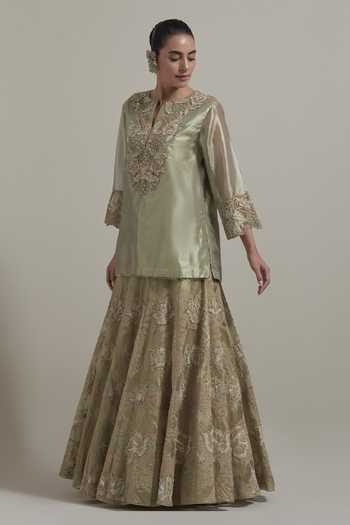 Buy_Kavita Bhartia_Green Tissue Split V-neck, Yes Hand Embellished Kurta And Skirt Set _at_Aza_Fashions