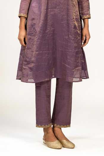 KAJAL AGRAWAL_Purple Cotton, Chanderi V-neck, Yes Handwoven Zari Kurta And Pant Set _Online_at_Aza_Fashions