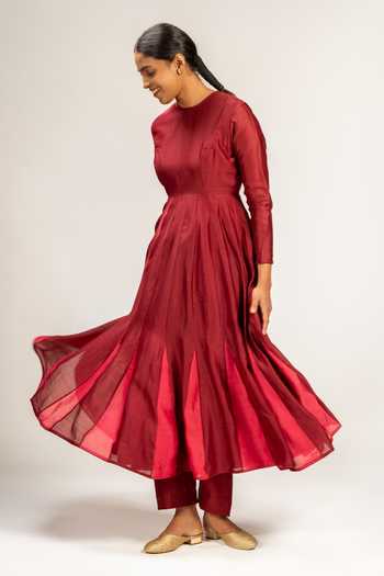KAJAL AGRAWAL_Wine Cotton, Chanderi Silk Round Neck Handwoven Anarkali Set 