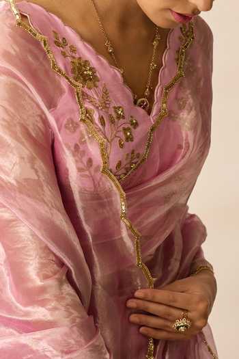 Shop_Peeli Dori_Pink Tissue, Dupion V-neck Meadow Silk Saree With Blouse _Online_at_Aza_Fashions