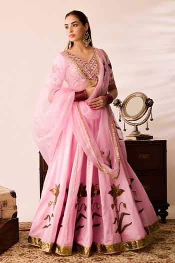 Buy_Peeli Dori_Pink Organza, Chanderi V-neck Tulip Gulabi Lehenga Set _at_Aza_Fashions