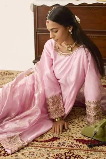 Peeli Dori_Pink Chanderi, Tissue Round Neck Gulabi Gulmohar Embroidered Kurta Set _at_Aza_Fashions