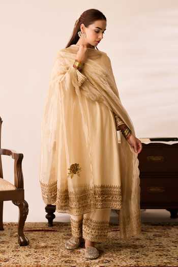 Buy_Peeli Dori_Ivory Chanderi, Tissue Round Neck Gulmohar Embroidered Kurta Set _Online_at_Aza_Fashions