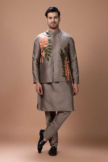 Buy_Priyanka Haralalka_Grey Silk, Cotton Kurta Set With Bundi _at_Aza_Fashions