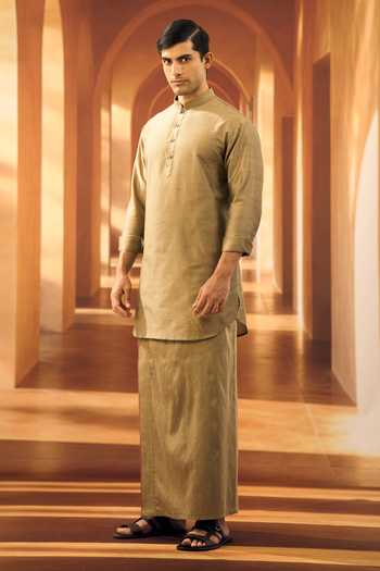 Buy_Vivek Karunakaran_Olive Green Cotton Linear Texture Kurta _Online_at_Aza_Fashions