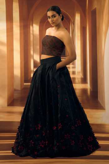 Buy_Vivek Karunakaran_Black Organza Pleated Skirt _Online_at_Aza_Fashions