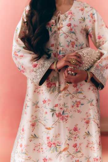 Shop_Mirasa_Pink , , Round Neck, Yes Eira Printed Kurta And Pant Set _Online_at_Aza_Fashions