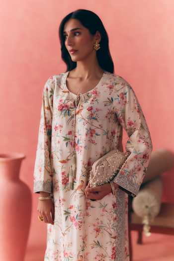 Mirasa_Pink , , Round Neck, Yes Eira Printed Kurta And Pant Set _at_Aza_Fashions