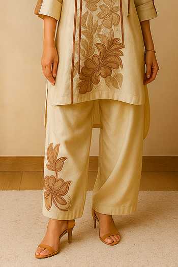 Nikita Vishakha_Beige Silk Split V-neck, Yes Modern Patchwork Embroidered Kurta And Pant Set _Online_at_Aza_Fashions