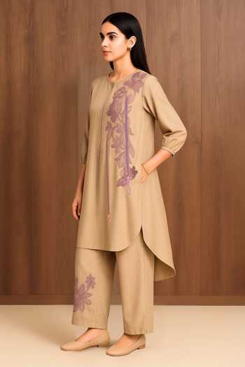 Nikita Vishakha_Beige Silk Round Neck, Yes Raw Kurta And Pant Set _Online_at_Aza_Fashions