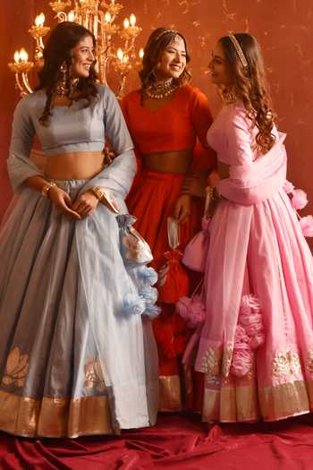Buy_Pomcha Jaipur_Orange Organza Sweetheart Neck Gota Patti Hand Work Lehenga Set 