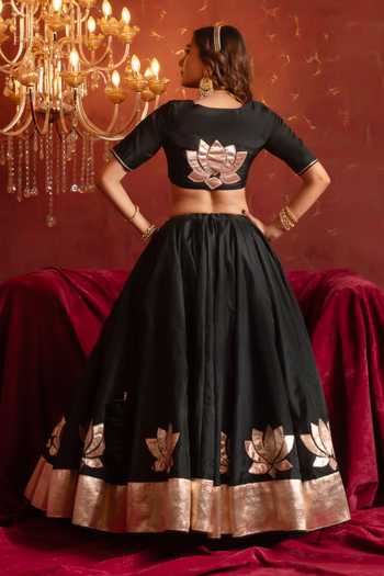 Pomcha Jaipur_Black Organza Sweetheart Neck Lotus Motif Lehenga Set _Online_at_Aza_Fashions