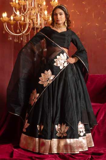 Shop_Pomcha Jaipur_Black Organza Sweetheart Neck Lotus Motif Lehenga Set 