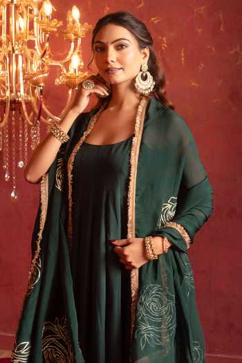 Buy_Pomcha Jaipur_Green Organza Square Neck Gota Patti Work Anarkali Set _Online_at_Aza_Fashions