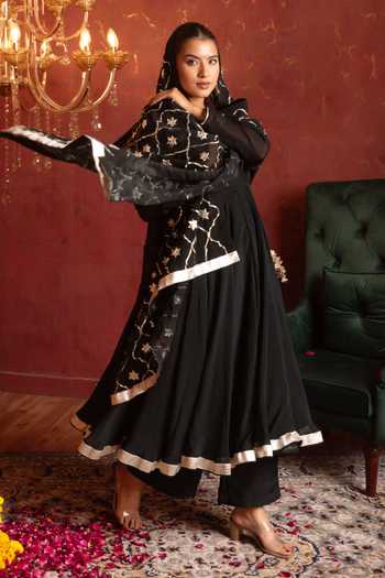 Pomcha Jaipur_Black Organza V-neck Gota Patti Work Anarkali Set _Online_at_Aza_Fashions
