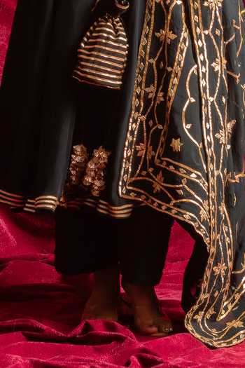 Buy_Pomcha Jaipur_Black Organza Sweetheart Neck Gota Patti Work Anarkali Set _Online_at_Aza_Fashions