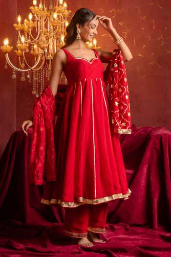 Pomcha Jaipur_Red Organza Sweetheart Neck Gota Patti Work Anarkali Set _Online