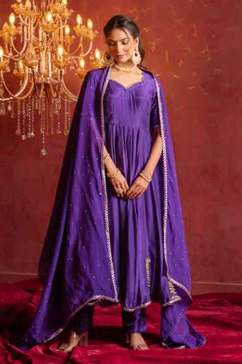 Pomcha Jaipur_Purple Silk, Organza Sweetheart Neck Taari Zari Anarkali Set _Online