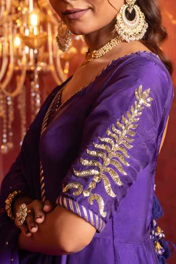 Buy_Pomcha Jaipur_Purple Silk, Organza Sweetheart Neck Taari Zari Anarkali Set _Online