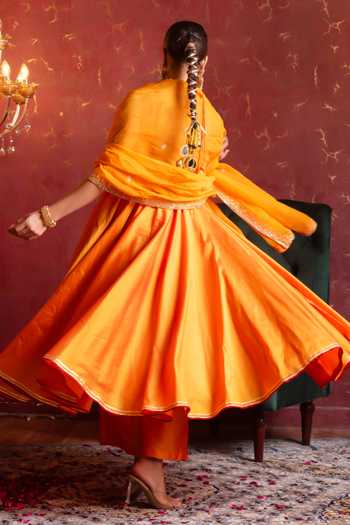 Pomcha Jaipur_Orange Taffeta, Organza Round Neck Gota Patti Work Anarkali Set _Online