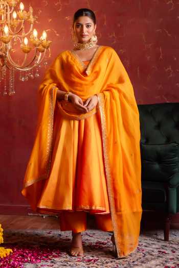 Buy_Pomcha Jaipur_Orange Taffeta, Organza Round Neck Gota Patti Work Anarkali Set _Online