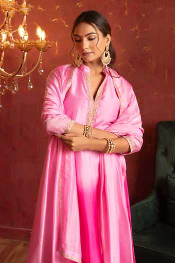 Shop_Pomcha Jaipur_Pink Silk V-neck, Yes Zardozi Work Straight Kurta Set _Online_at_Aza_Fashions