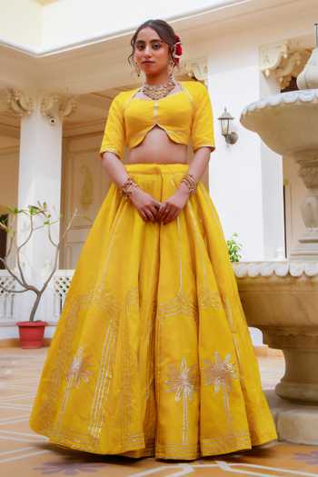 Pomcha Jaipur_Yellow Organza Sweetheart Neck Mehfil Basant Bahar Gota Patti Lehenga Set _Online_at_Aza_Fashions