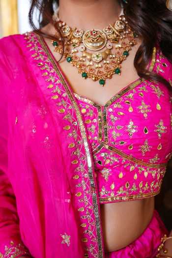 Buy_Pomcha Jaipur_Pink Taffeta, Organza Sweetheart Neck Mehfil Zari Hand Embroidered Lehenga Set _Online