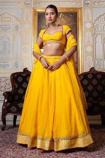 Pomcha Jaipur_Yellow Organza Sweetheart Neck Mehfil Marigold Sequin Zari Hand Work Lehenga Set _Online